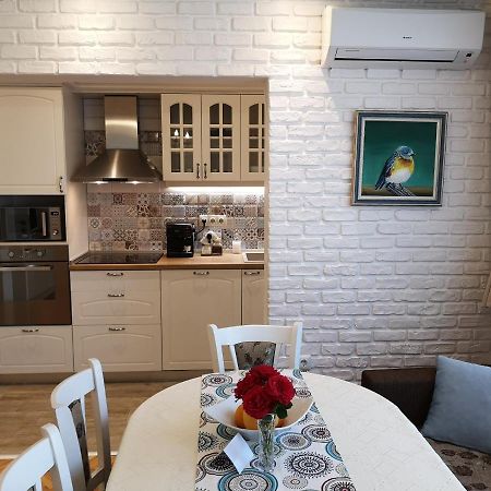 Central Varna Apartment - Lets4Holiday Exterior photo