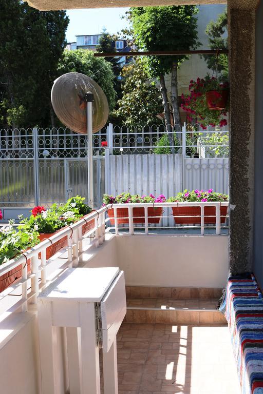 Central Varna Apartment - Lets4Holiday Exterior photo
